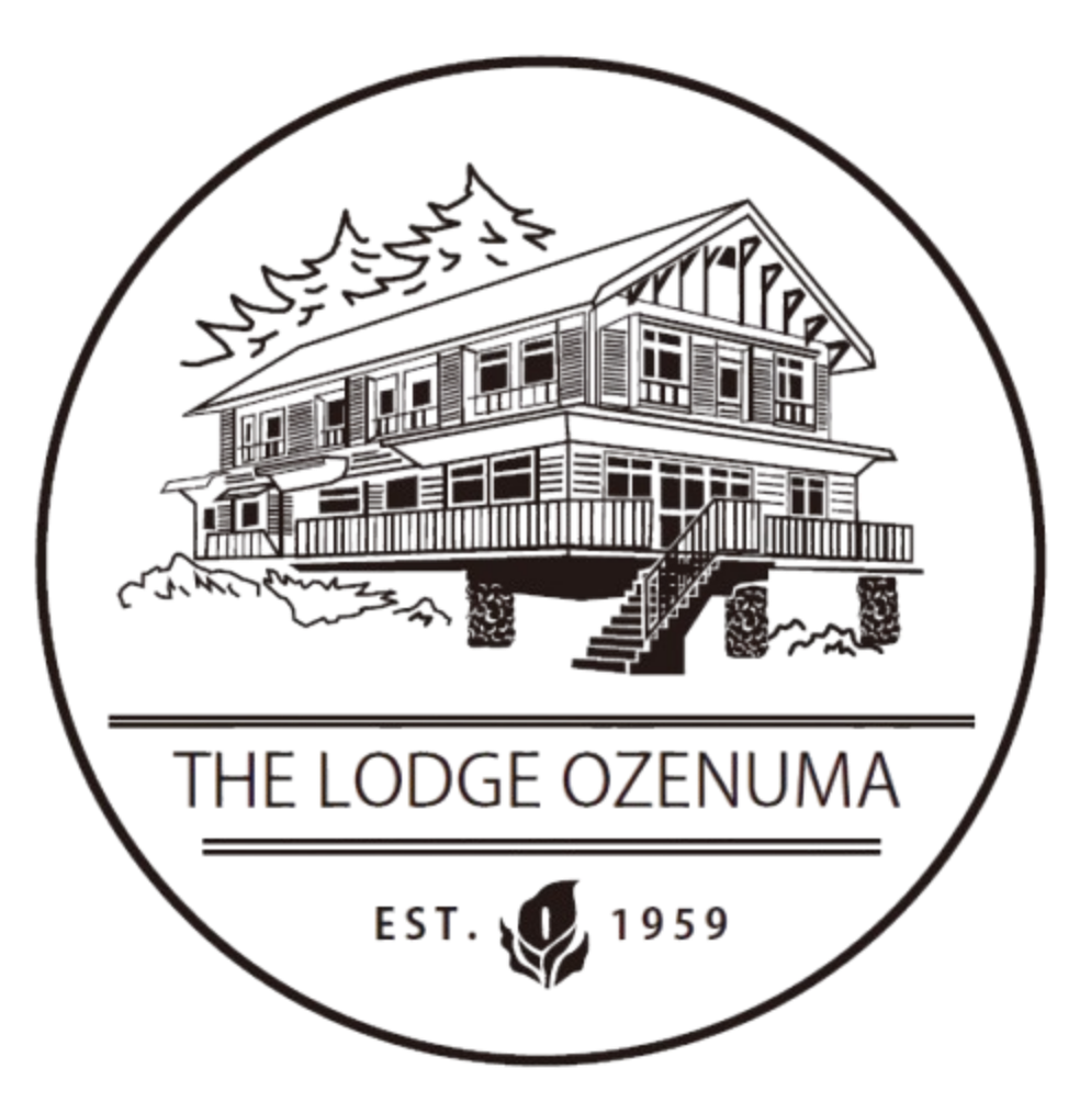 ロッジのイラストとTHE LODGE OZENUMのロゴ