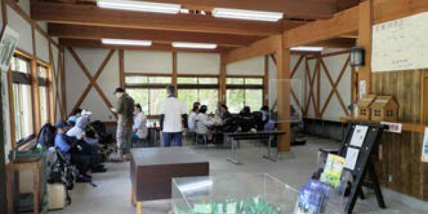 尾瀬沼休憩所の店内